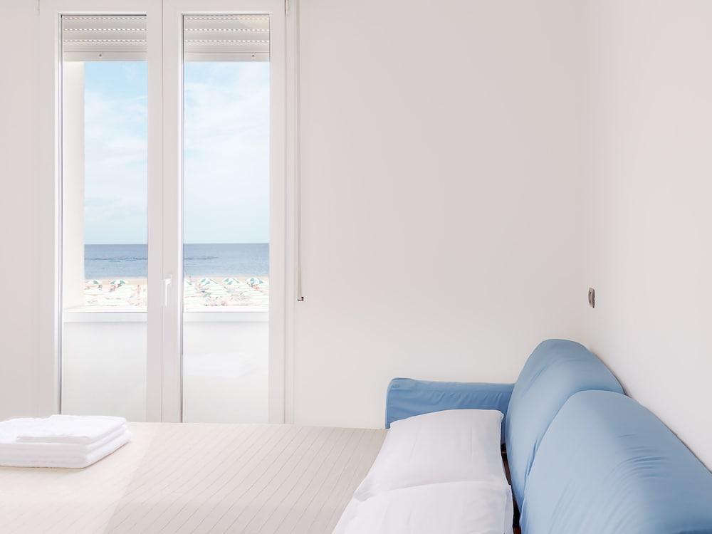ريميني Sun Beach Residence المظهر الخارجي الصورة